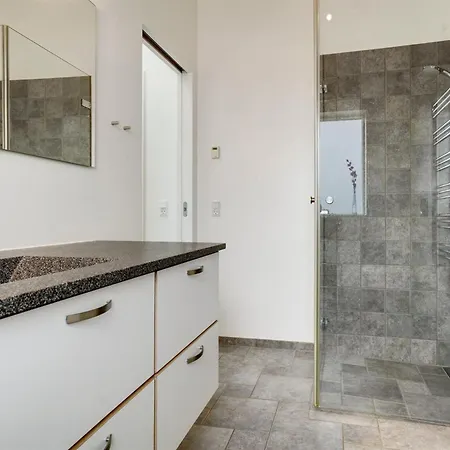 Feriehus Swarthofthi - 1-5km From The Sea By Interhome *