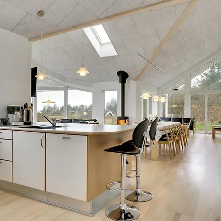 Swarthofthi - 1-5km From The Sea By Interhome Feriehus *